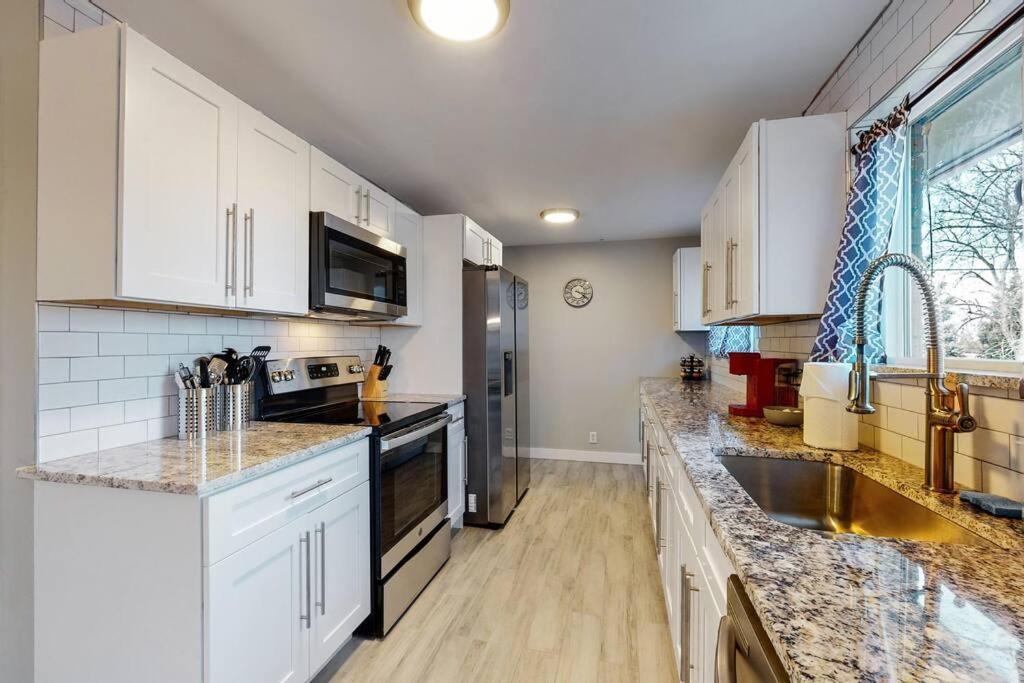 Large Remodeled Home With 5 Bedrooms 4 King Bed Сентенниал Экстерьер фото